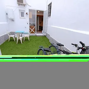 https://la-casa-de-las-bicis.hotelsincadiz.net